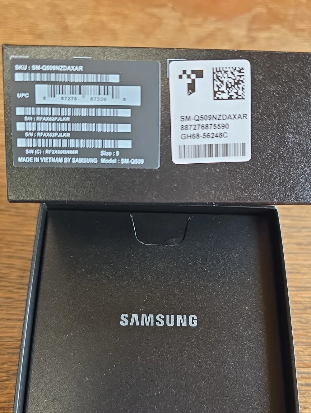 Samsung Galaxy Ring, Titanium Gold, Size 9 (Model SM-Q509NZDAXAR).